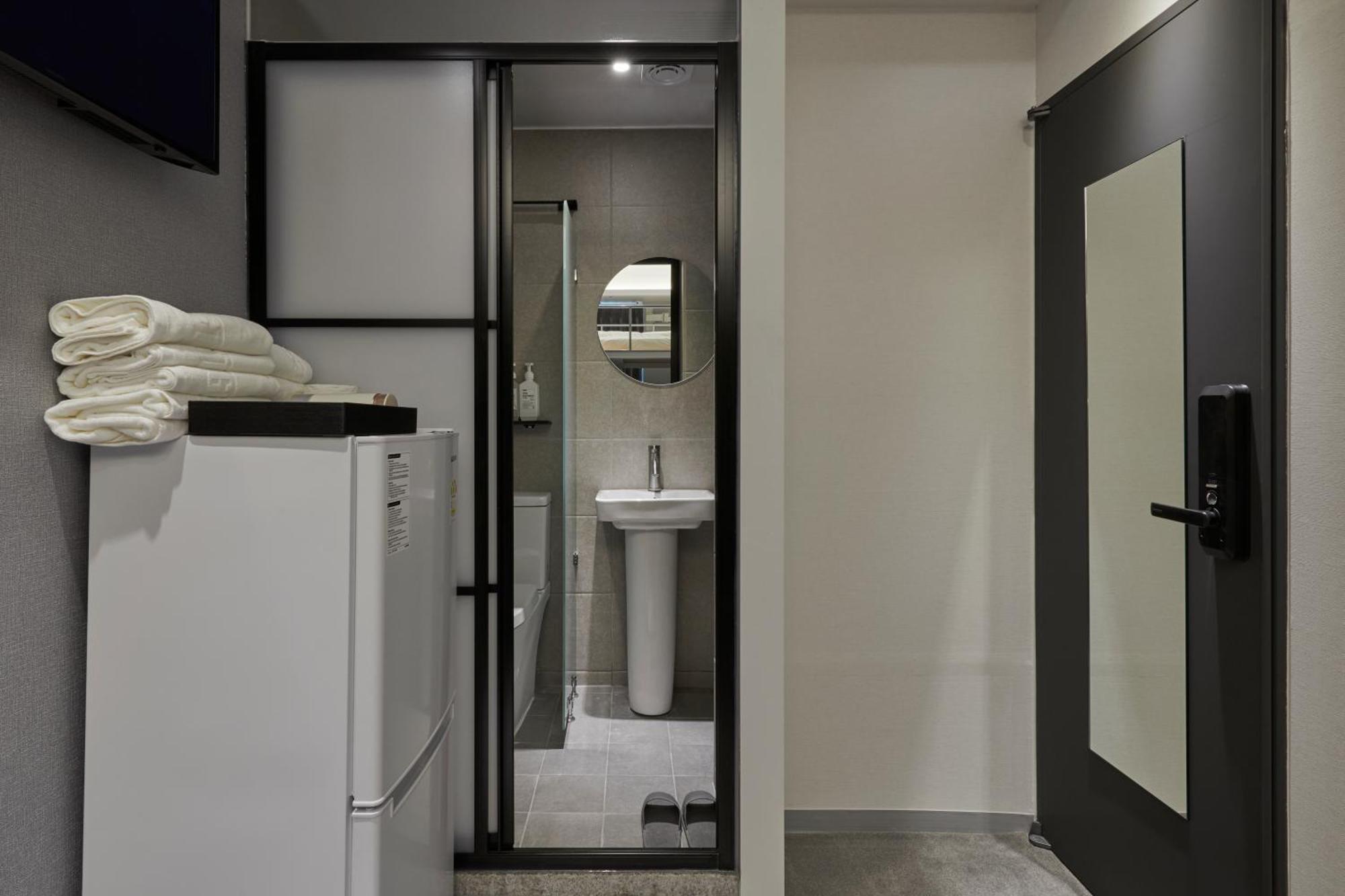 Hotel Eight Rest Jong-ro 2*