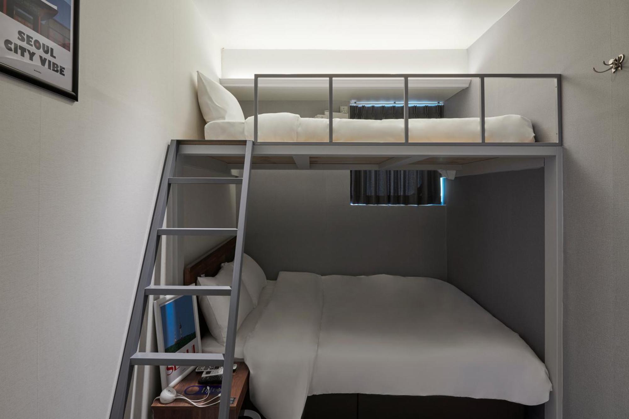 Eight Rest Jong-ro Hotel 2*
